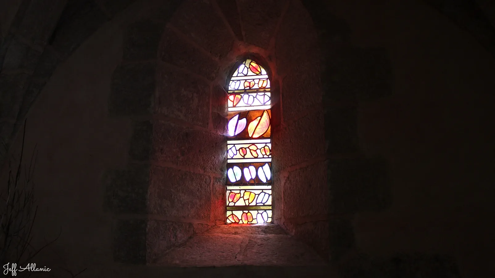Corrèze découverte - Photo N° 3 - La chapelle de Barsanges Bas - 19170 - Pérols-sur-Vézère - Petit patrimoine - Quelques pas - Autour de vous