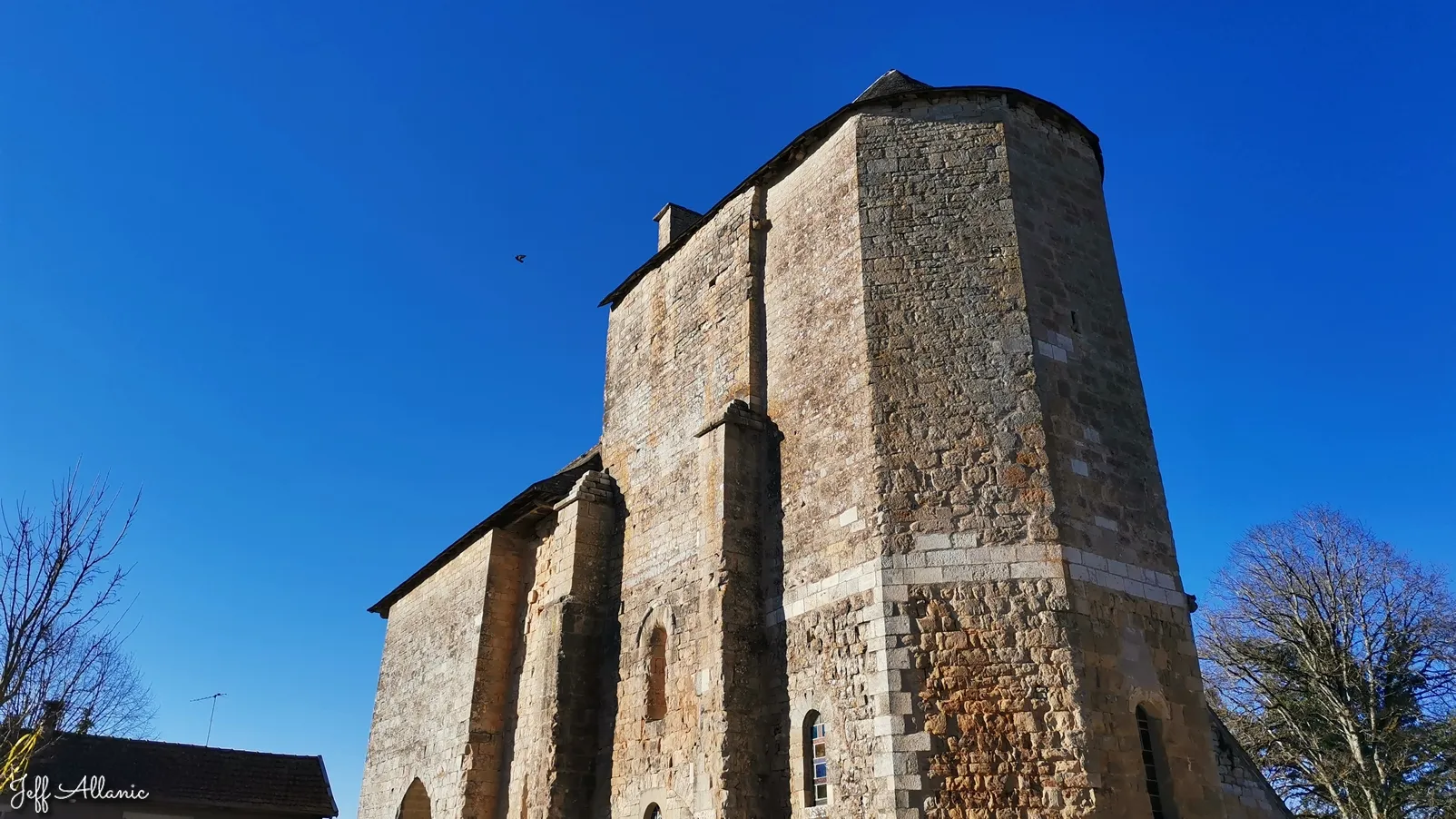 Corrèze découverte - Photo N° 1 - L'église de Saint-Bathélémy - 19600 - Estivals - Monuments historiques - Quelques pas - Autour de vous