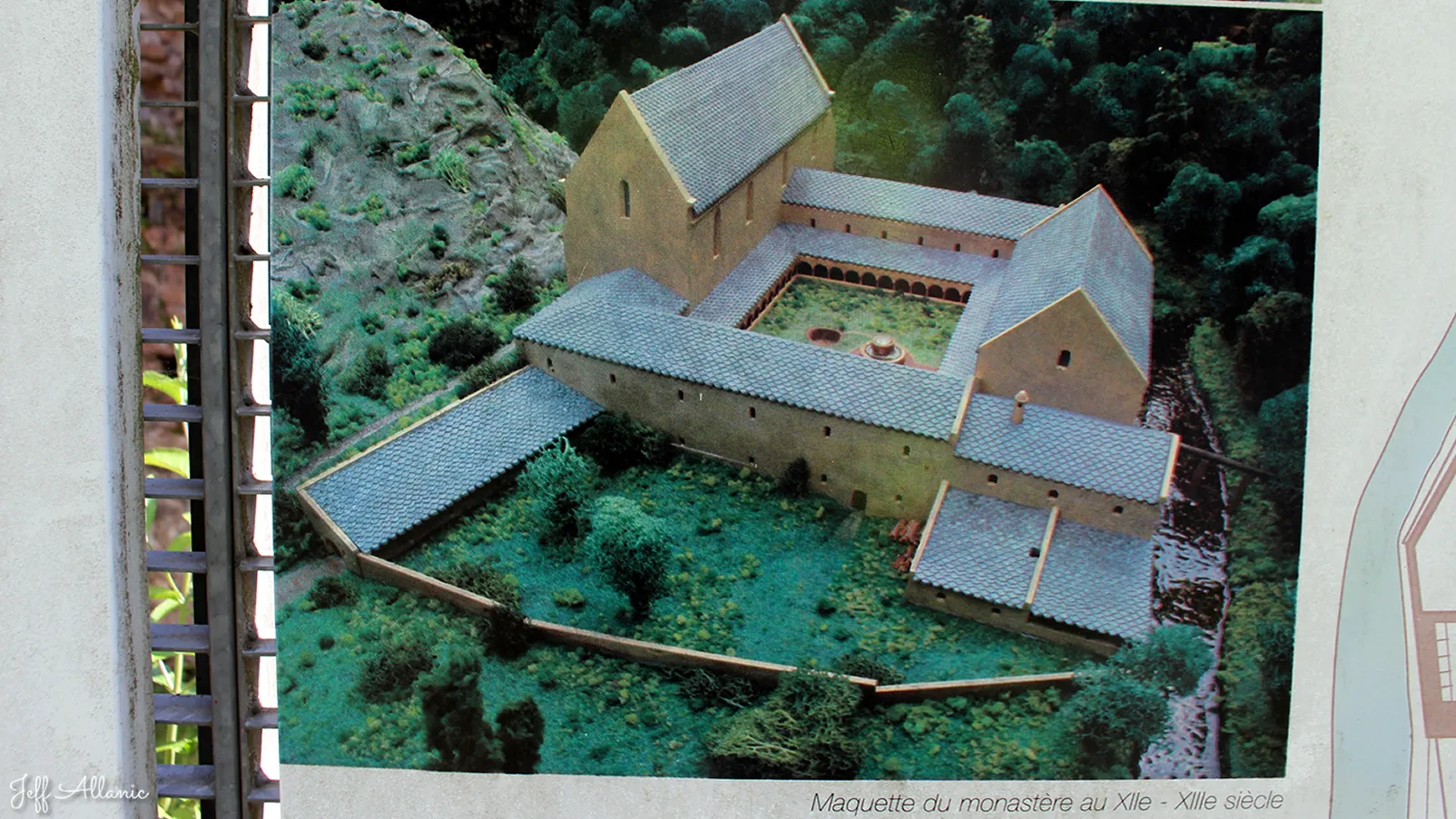 Corrèze découverte - Photo N° 4 - L'ancien couvent des religieuses du Coiroux - 19190 - Aubazines - Monuments historiques - Quelques pas - Autour de vous