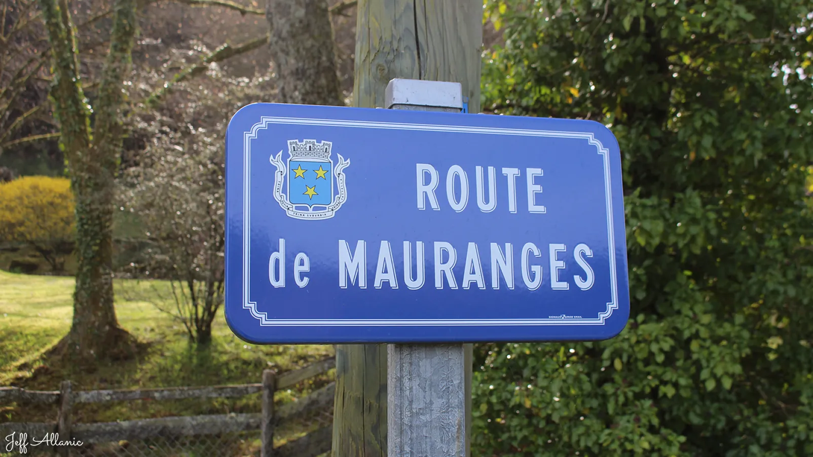 Corrèze découverte - Photo N° 4 - Les sources de Mauranges - 19260 - Treignac -  - 