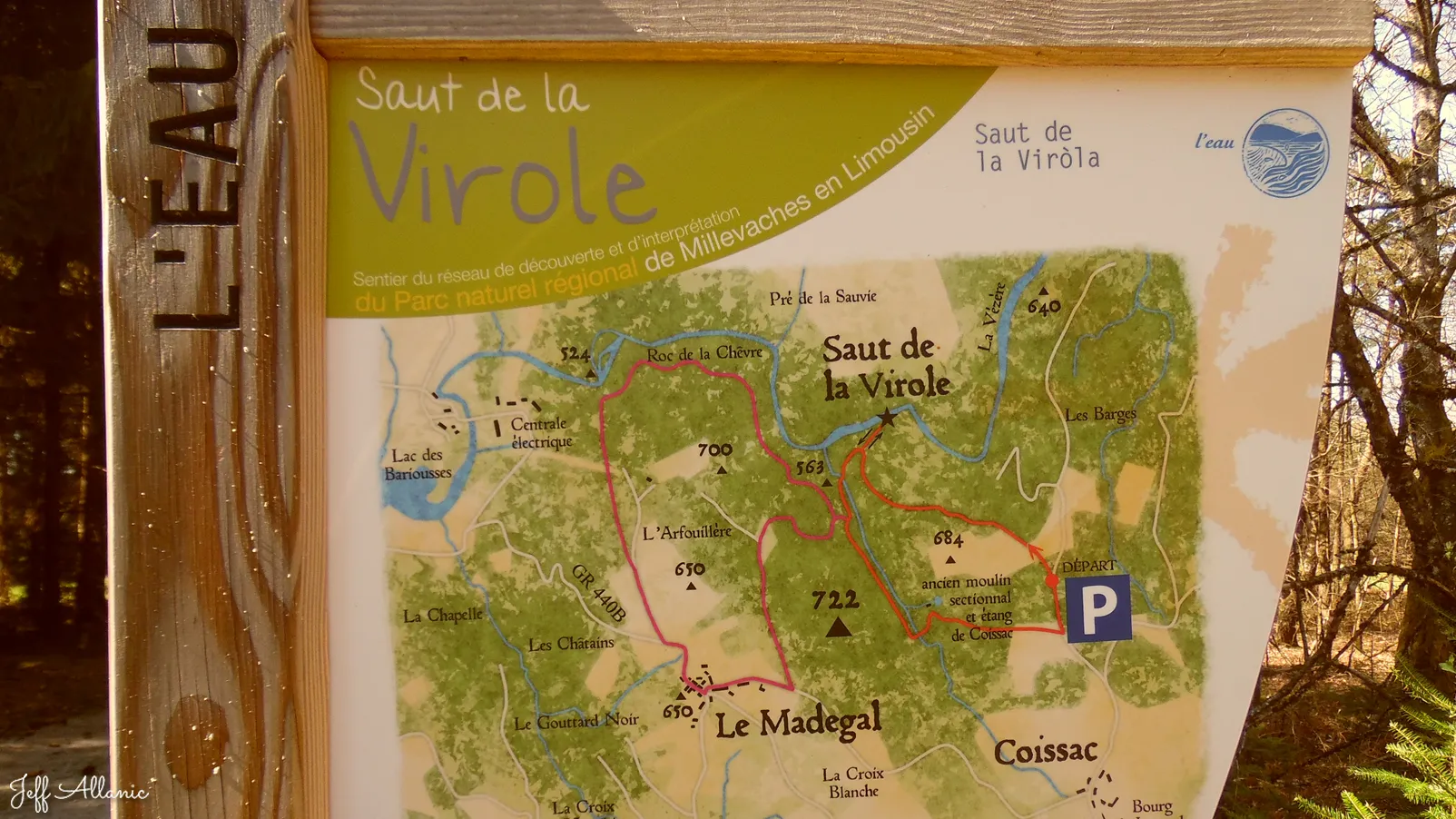 Corrèze découverte - Photo N° 2 - La promenade autour de la cascade de la Virolle - 19170 - Lestards -  - 