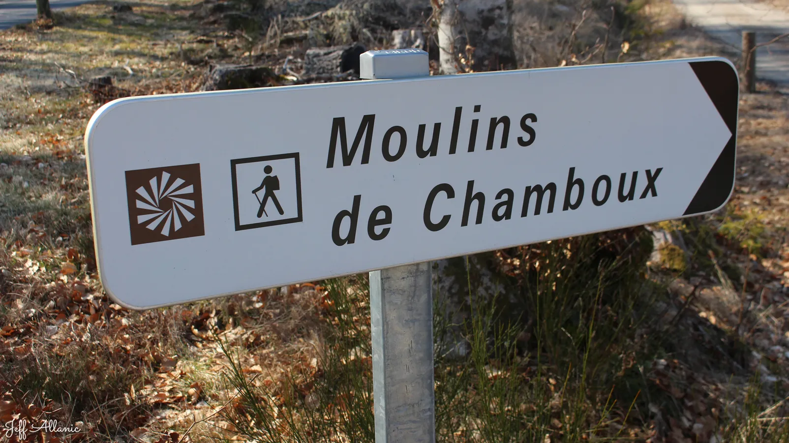 Corrèze découverte - Photo N° 5 - Les moulins de Chamboux - 19290 - Peyrelevade - Petit patrimoine - Promenande facile  <small><i>et/ou</i></small>  De - d'un kilomètre