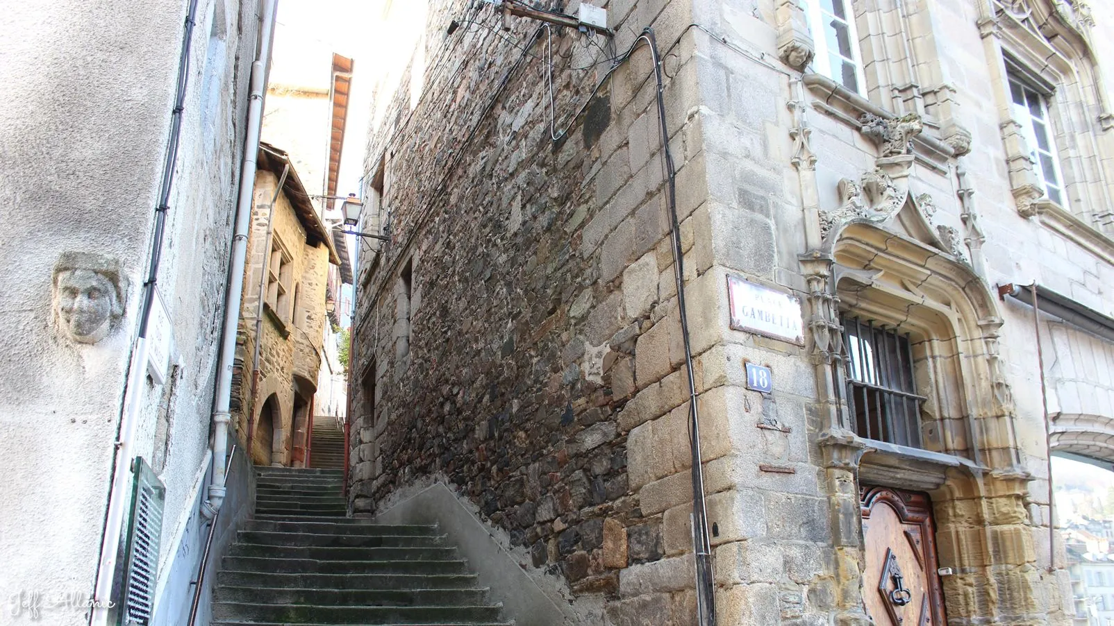 Corrèze découverte - Photo N° 5 - Tulle - Quartier ancien du Trech - 19000 - Tulle - Monuments historiques - Promenande facile  <small><i>et/ou</i></small>  De - d'un kilomètre