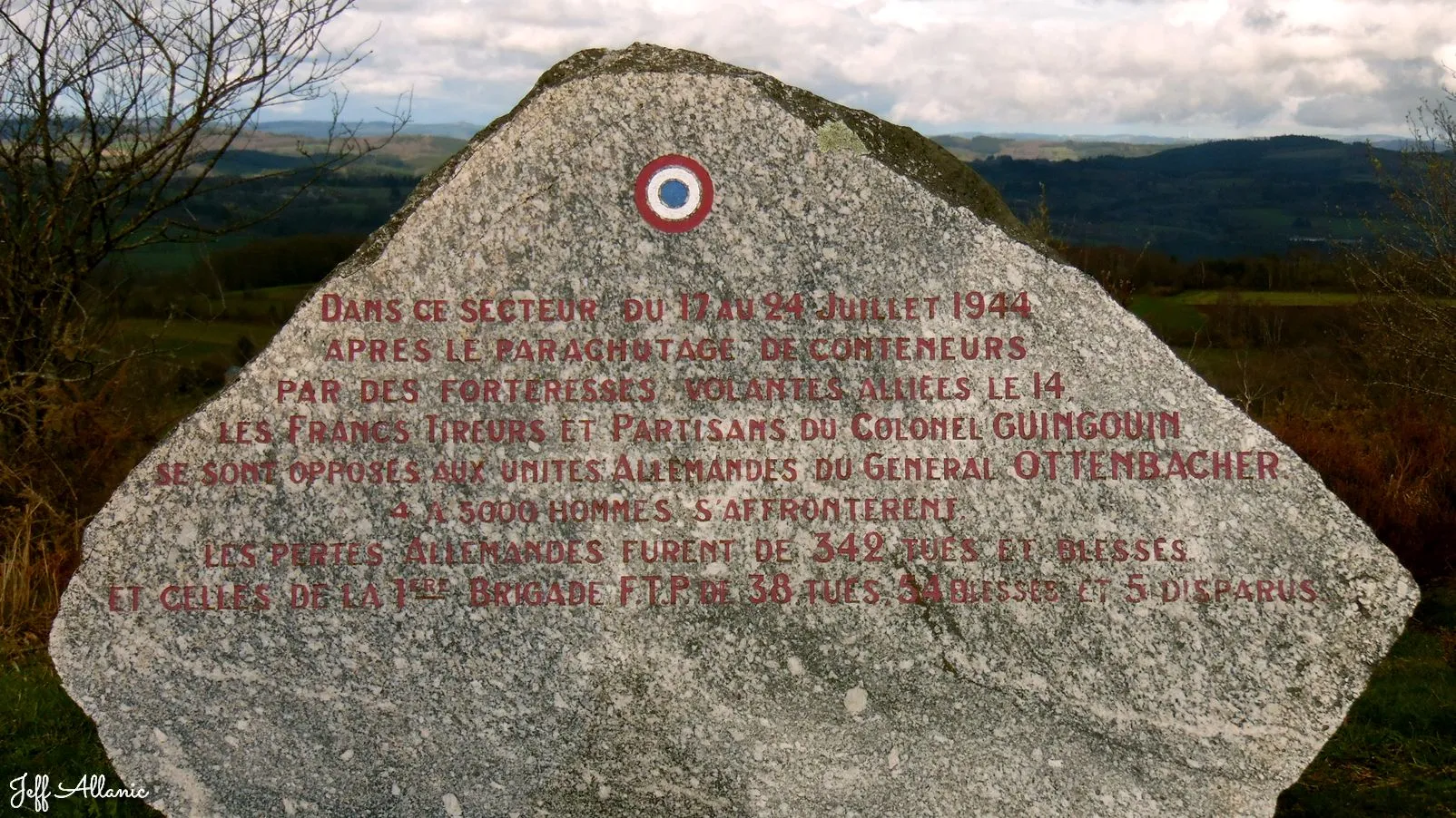 Corrèze découverte - Photo N° 4 - Le Mont Gargan - 87130 - Surdoux - Monuments historiques - Randonnée facile  <small><i>et/ou</i></small>  De + d'un kilomètre