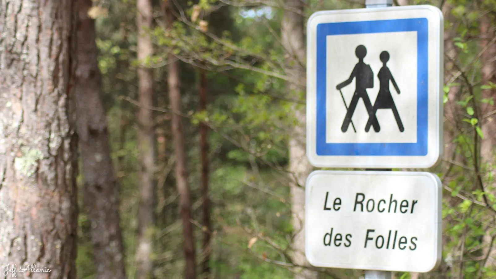Corrèze découverte - Photo N° 2 - Le rocher aux Folles - 19260 - Affieux - Panoramas & Grands espaces - Promenande facile  <small><i>et/ou</i></small>  De - d'un kilomètre