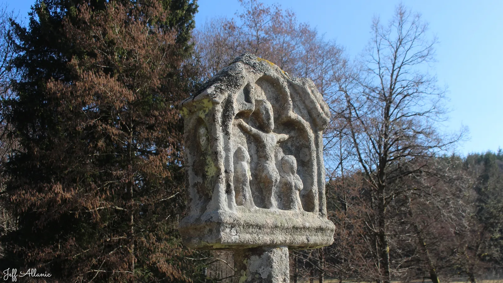 Corrèze découverte - Photo N° 3 - La croix du Mouton - 19290 - Peyrelevade - Petit patrimoine - Quelques pas - Autour de vous
