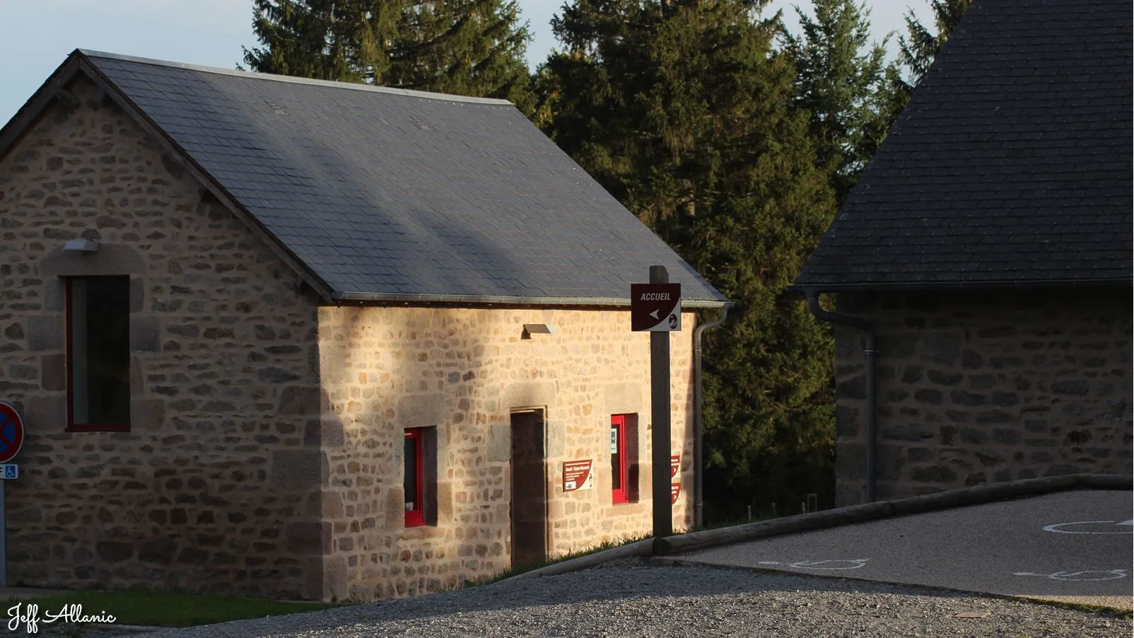 Corrèze découverte - Photo N° 2 - La maison du Parc naturel Régional -  19290 - Millevaches - Visites & Musées - Quelques pas - Autour de vous