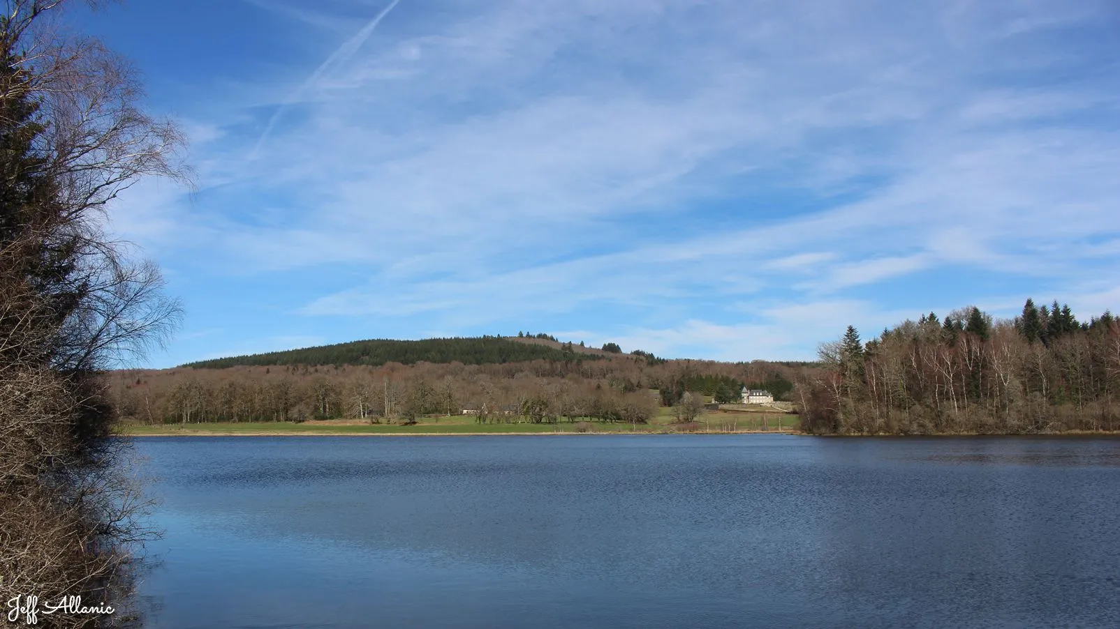 Corrèze découverte - Photo N° 1 - L'étang de Saint-Hilaire - 19170 - Saint-Hilaire-les-Courbes - Panoramas & Grands espaces - Promenande facile  <small><i>et/ou</i></small>  De - d'un kilomètre