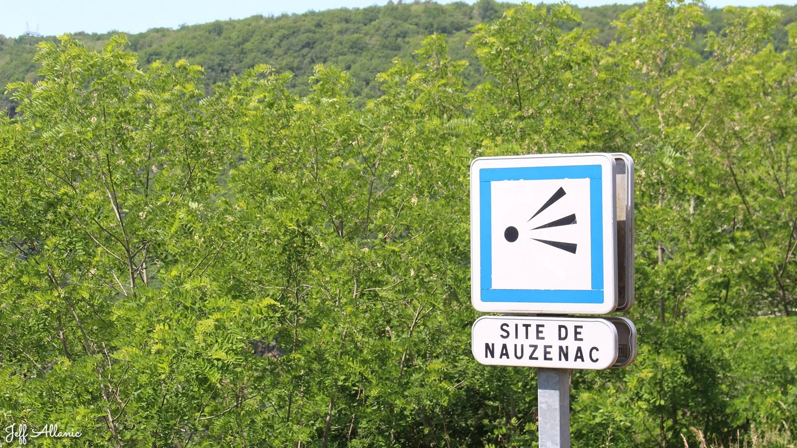 Corrèze découverte - Photo N° 1 - Panorama du site de Nauzenac - 19550 - Soursac - Panoramas & Grands espaces - Quelques pas - Autour de vous