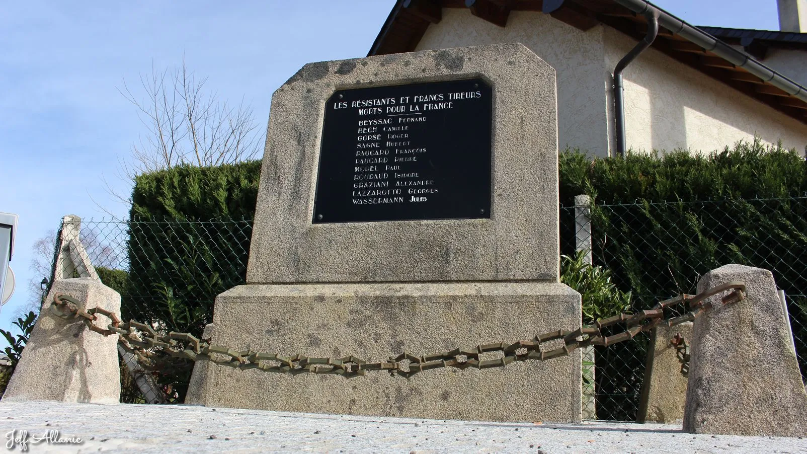 Corrèze découverte - Photo N° 4 - Stèle de la résistance de la gare d'Eyrein - 19800 - Eyrien - Passages d'histoires - Quelques pas - Autour de vous