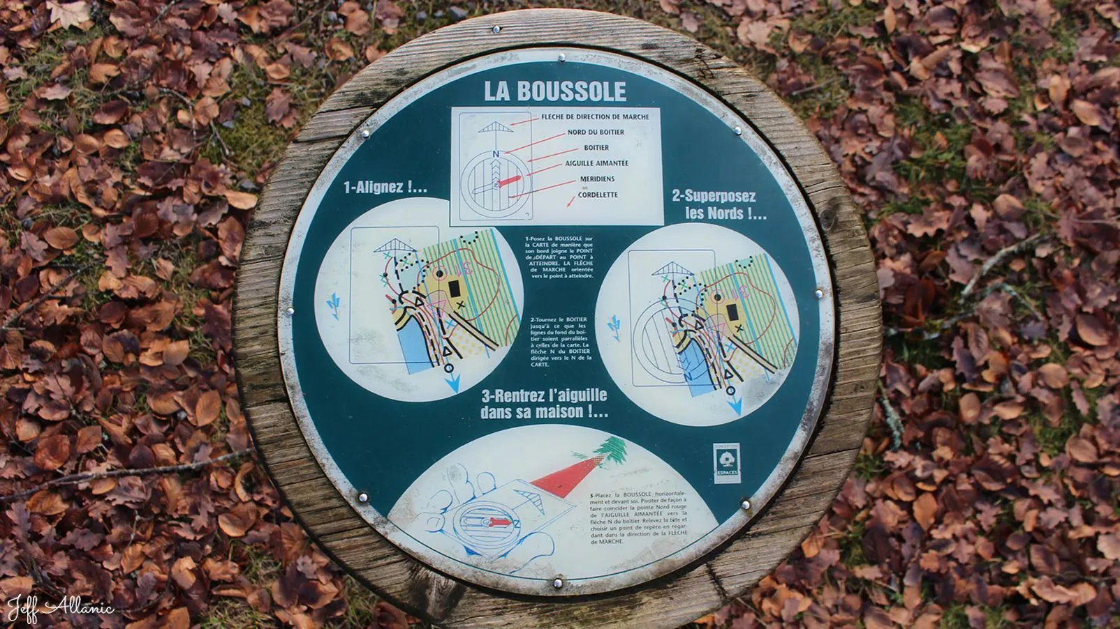 Corrèze découverte - Photo N° 4 - L'étang de Combeau - 19200 - Lignareix - Rivières & Plans d'eau - Promenande facile  <small><i>et/ou</i></small>  De - d'un kilomètre