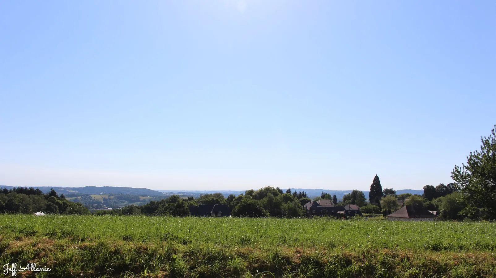Corrèze découverte - Photo N° 3 - Panorama depuis Sainte-Féréole - 19270 - Sainte-Féréole - Panoramas & Grands espaces - Quelques pas - Autour de vous