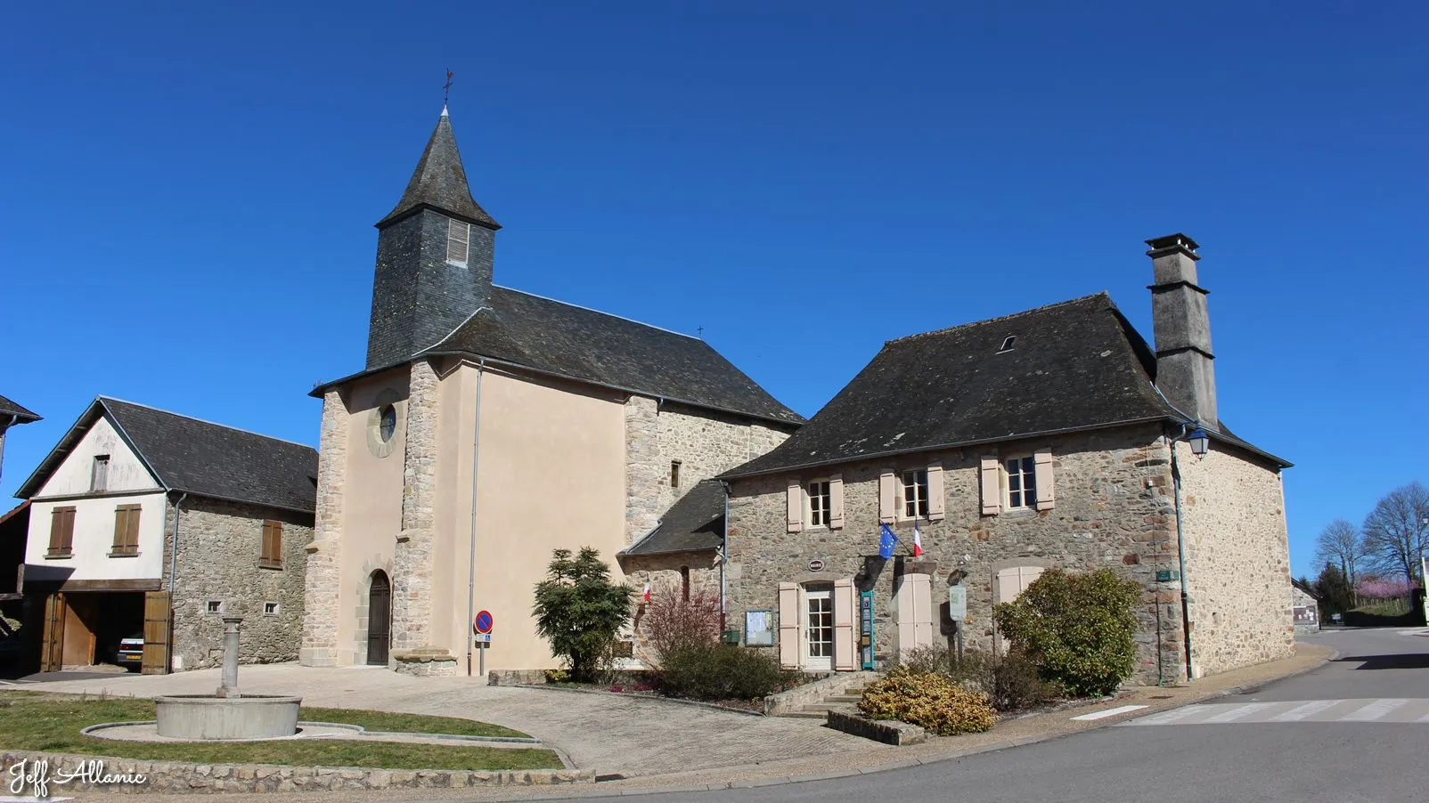 Corrèze découverte - Photo N° 1 - Le village du Chastang - 19190 - Le Chastang - Monuments historiques - Quelques pas - Autour de vous