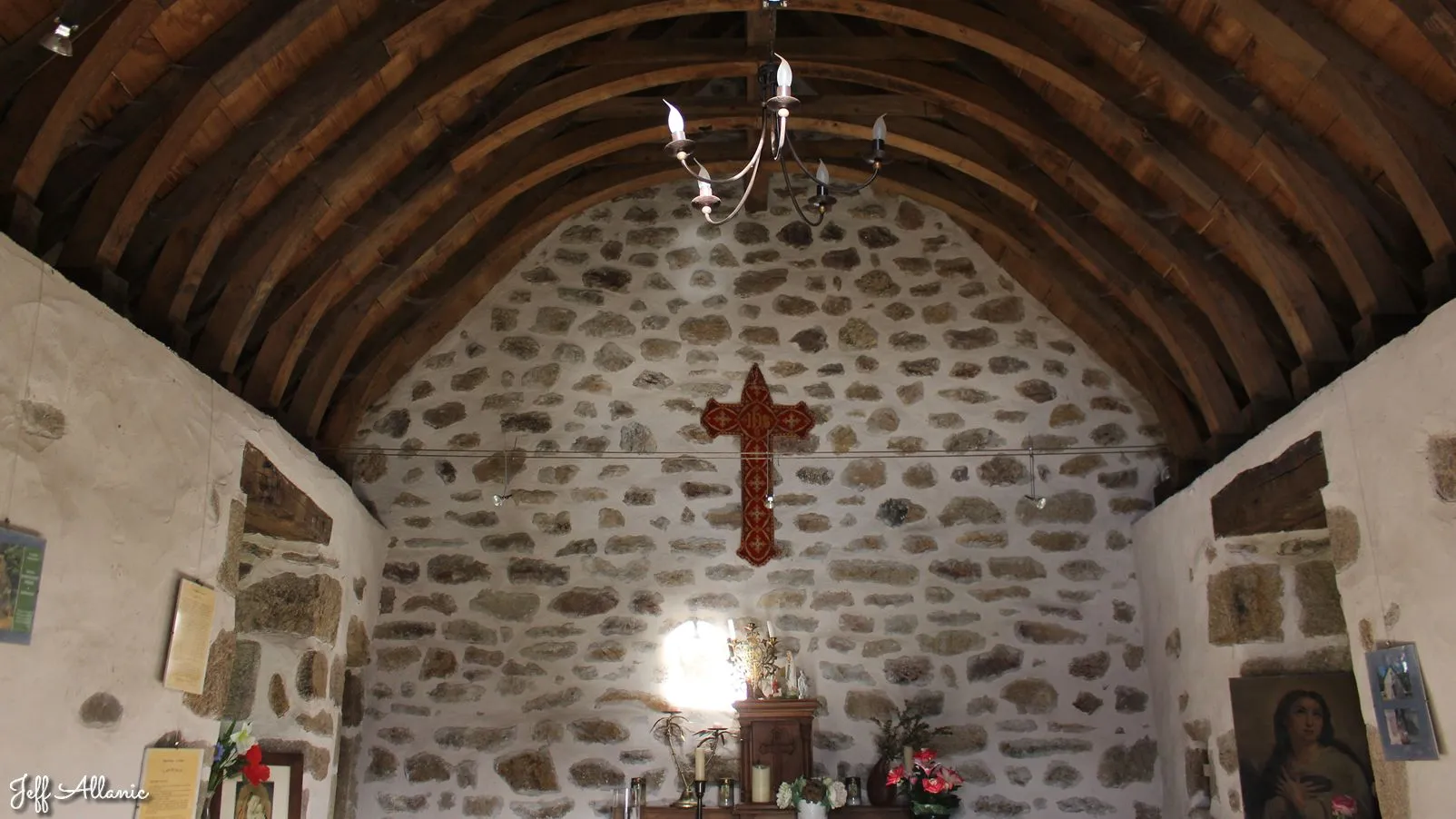 Corrèze découverte - Photo N° 1 - La petite chapelle de Nirige - 19150 - Espagnac - Petit patrimoine - Quelques pas - Autour de vous